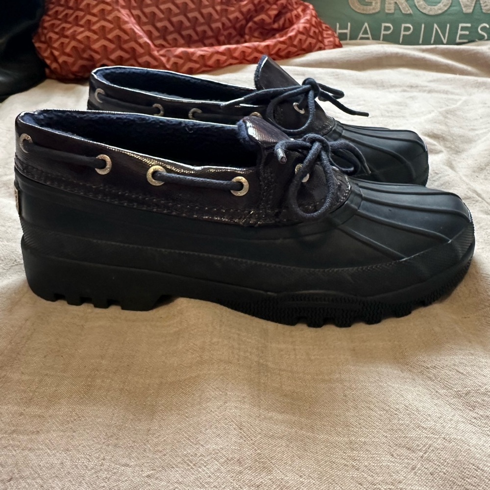 Sperry Size 6 Duckling Low Waterproof Shoes